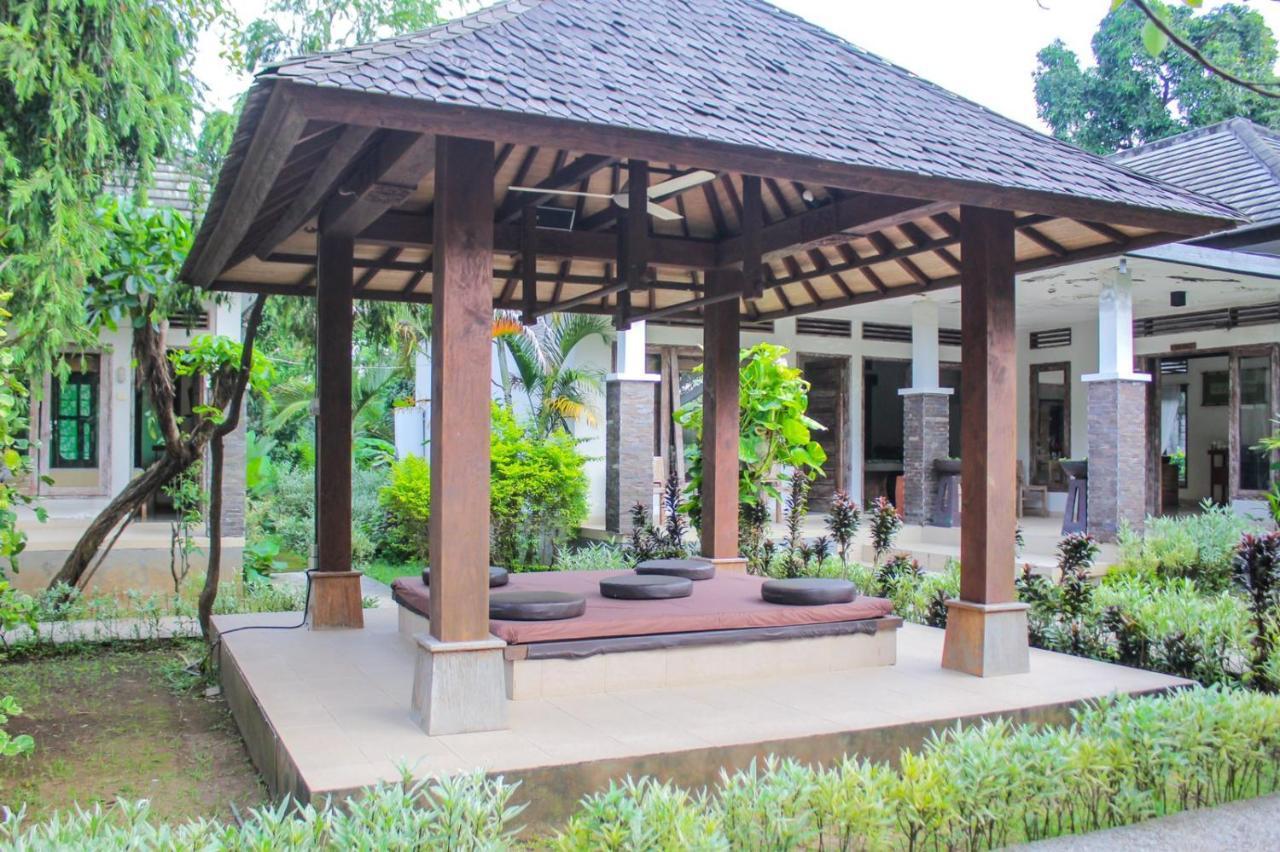 Araminth Guest House And Spa Lovina Екстериор снимка